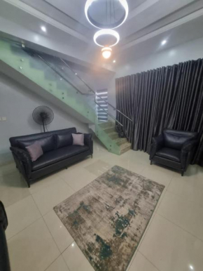 Stren Mulberry Apartments